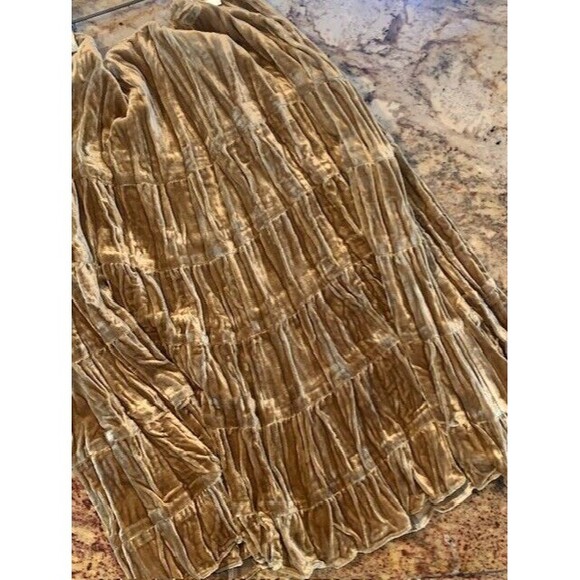 CACHE Crushed Velvet Tiered Ruffle Skirt Gold Womens Size 8 Whimsy Goth - Picture 9 of 15